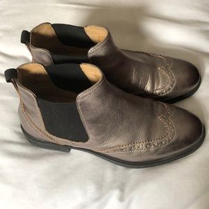 metallic pink hush puppies